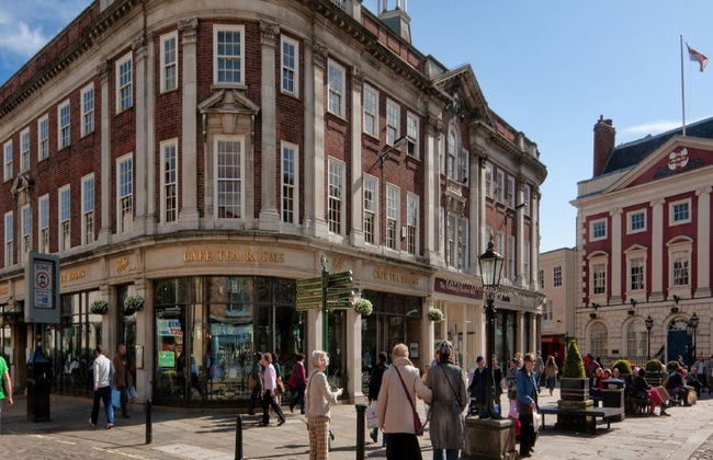 Travel Curious: York's Landmarks and Hidden Gems - Private Walking Tour - Photo 3